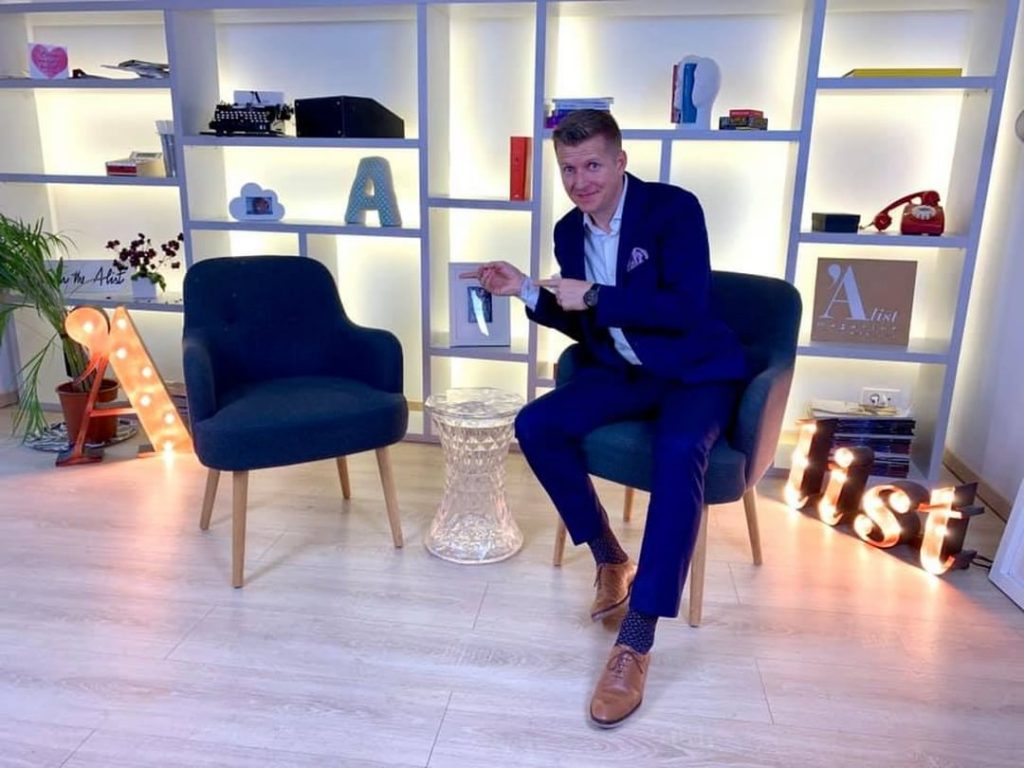 Upriserz – Cum să înveți să fii Antreprenor de la A la Z